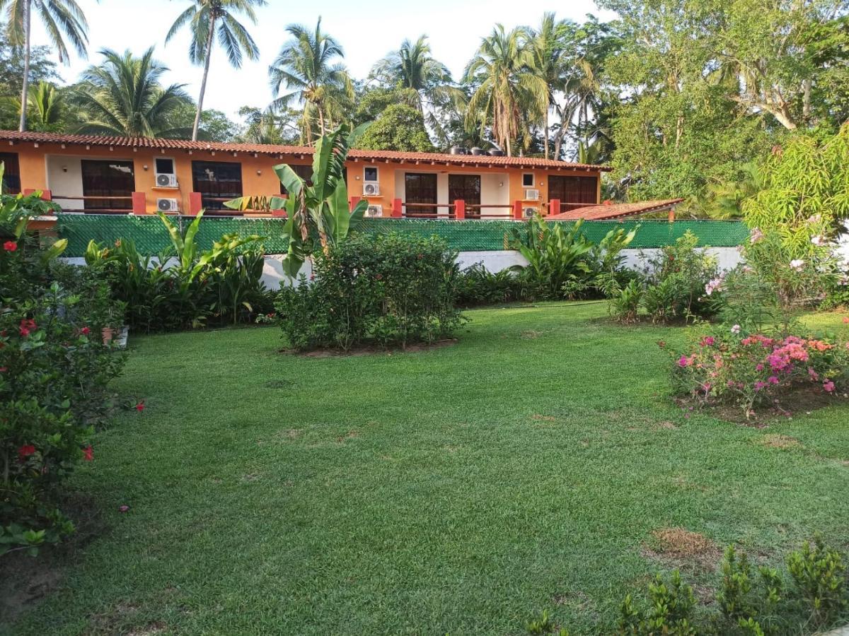 Hotel J.B. Zihuatanejo Dış mekan fotoğraf