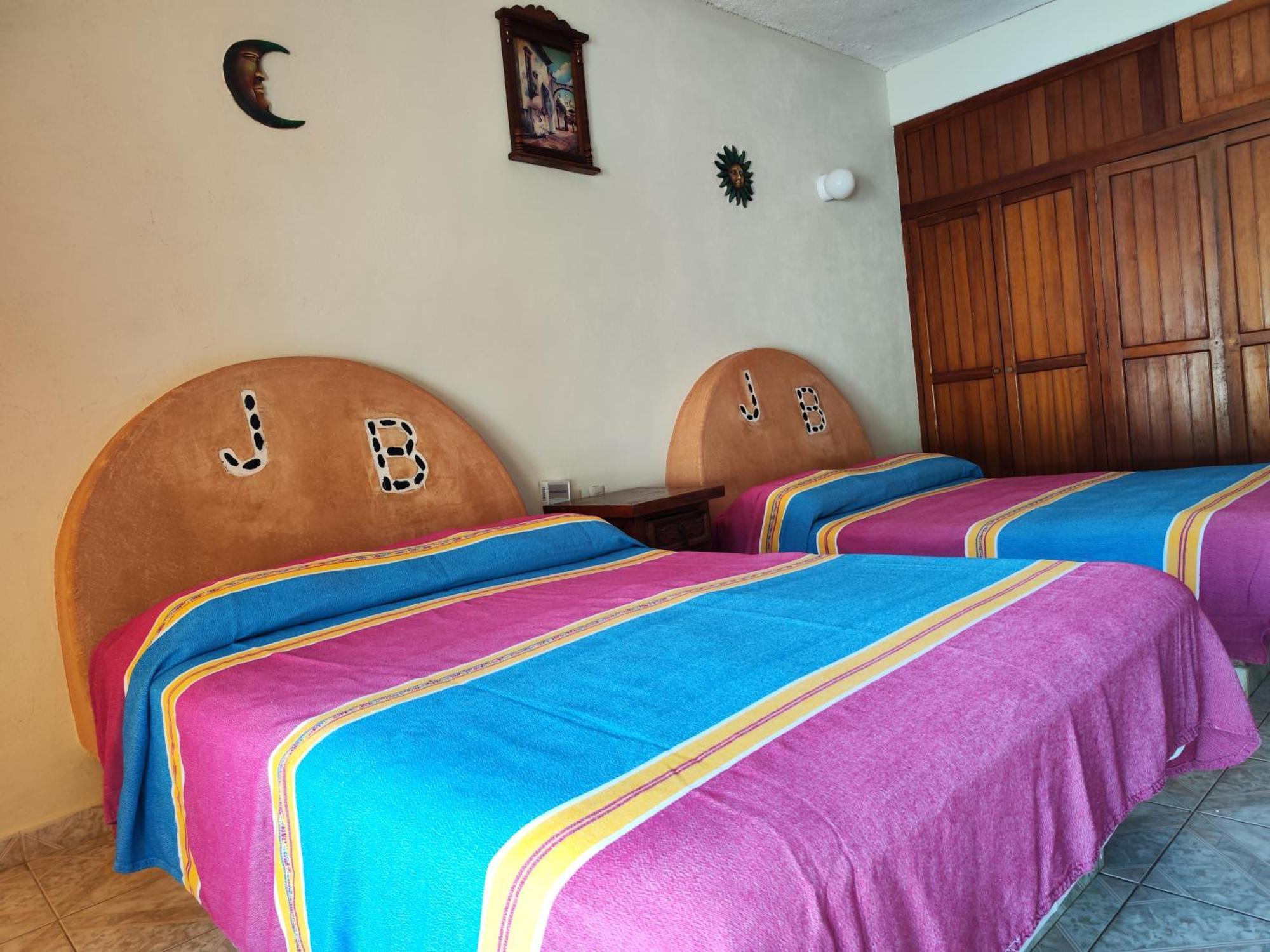 Hotel J.B. Zihuatanejo Dış mekan fotoğraf