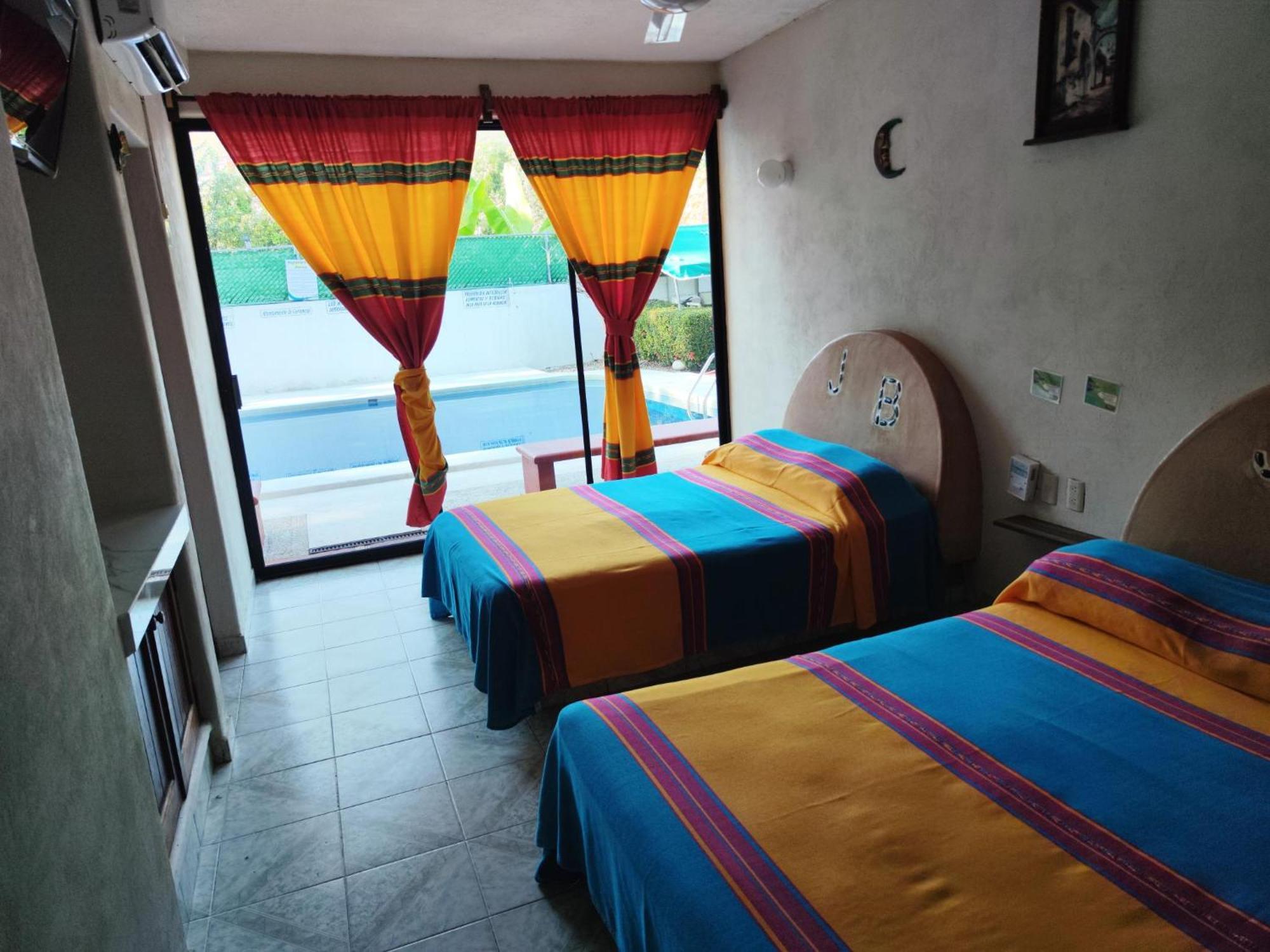Hotel J.B. Zihuatanejo Dış mekan fotoğraf