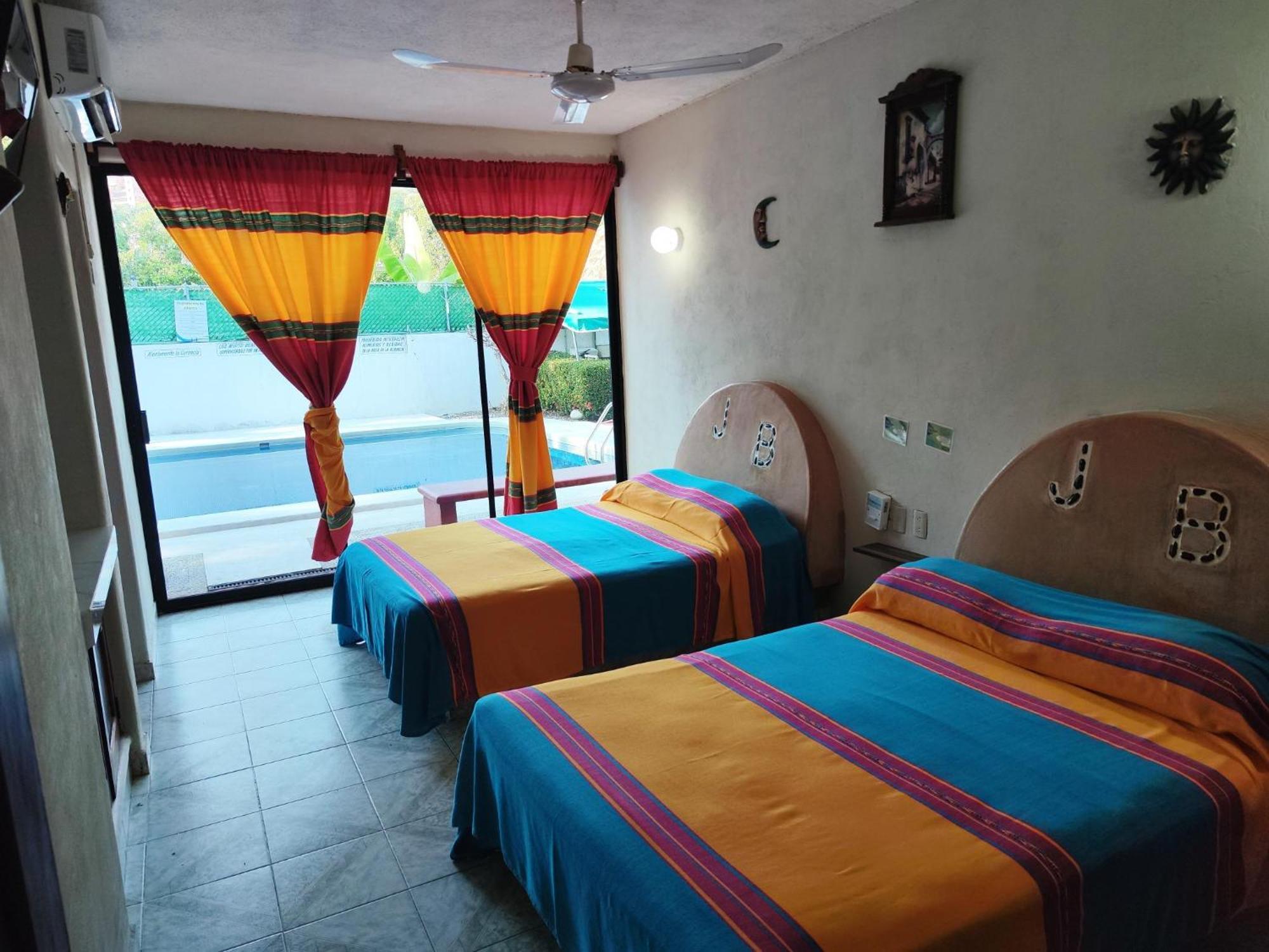 Hotel J.B. Zihuatanejo Dış mekan fotoğraf