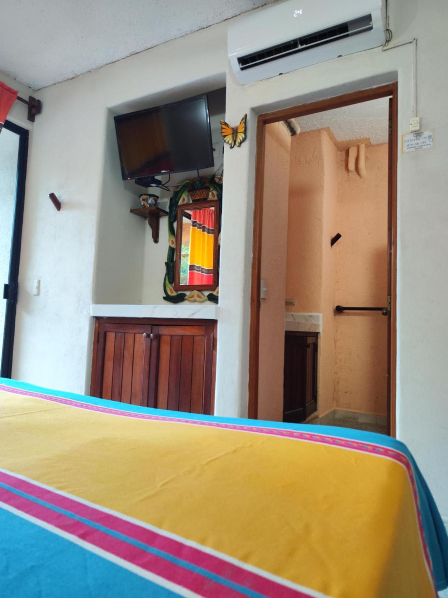 Hotel J.B. Zihuatanejo Dış mekan fotoğraf
