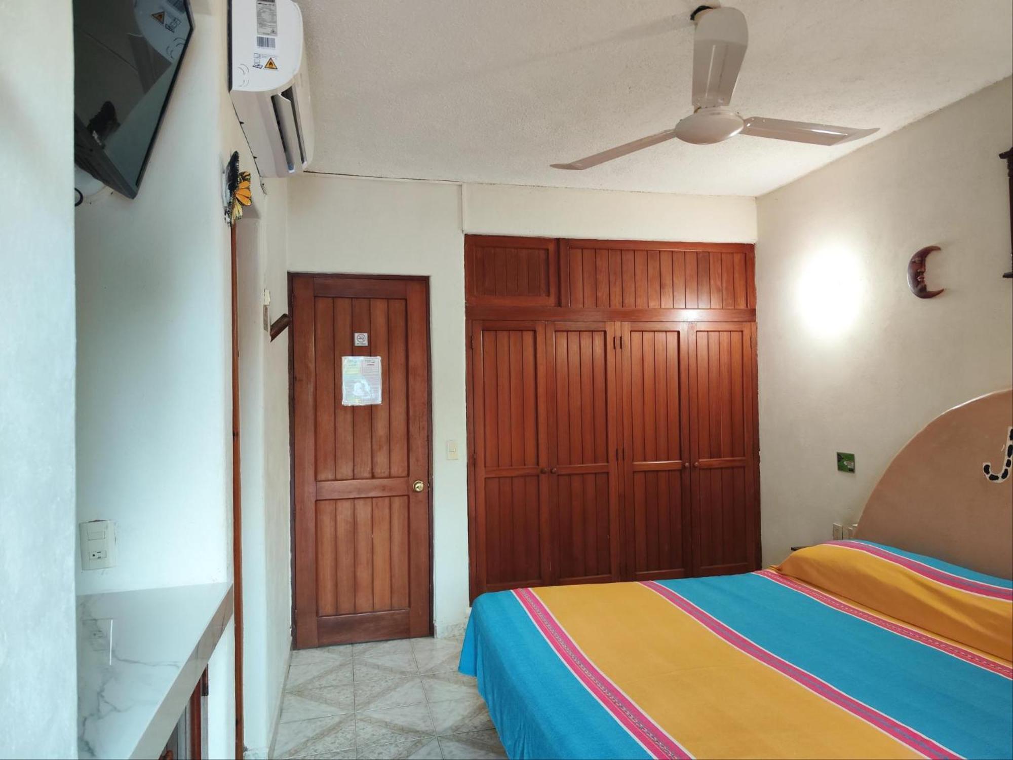 Hotel J.B. Zihuatanejo Dış mekan fotoğraf