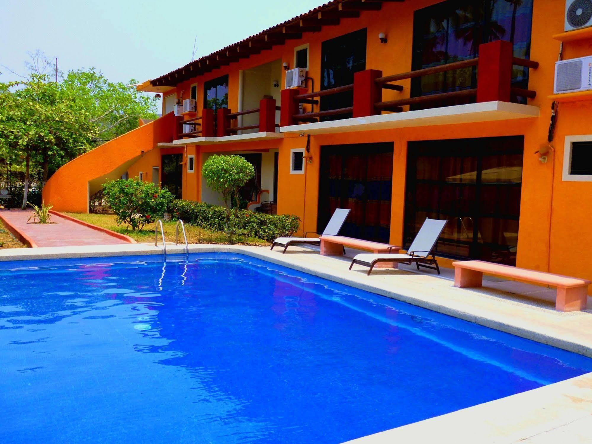 Hotel J.B. Zihuatanejo Dış mekan fotoğraf